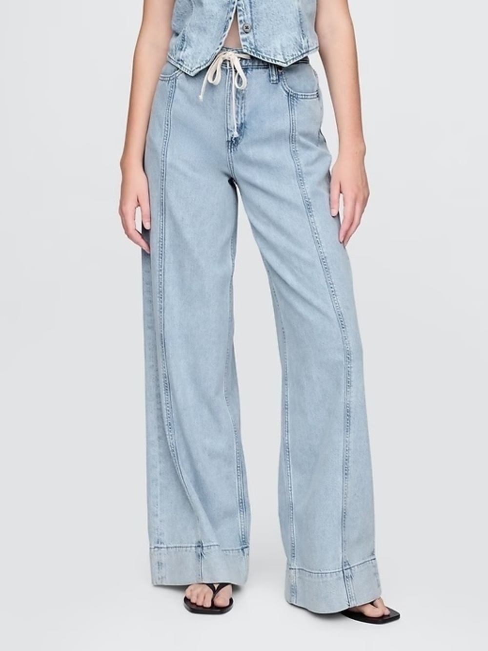 NWT GAP Mid Rise UltraSoft Denim Baggy Trousers
30 Regular 10 Light acid wash